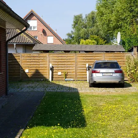 Spatzenkoje Wiek auf Rügen Buitenkant foto