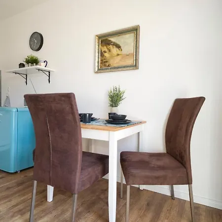 Spatzenkoje Wiek auf Rügen Buitenkant foto